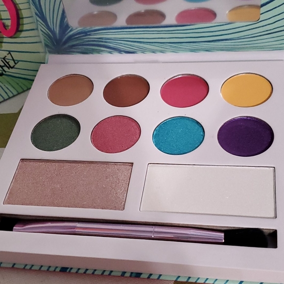 MOODS by Laura Sanchez Shadow/Highlighter Palette - Picture 5 of 8